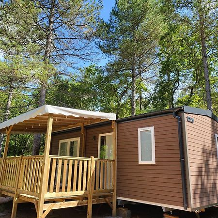 Camping De Graniers Monoblet Exteriör bild
