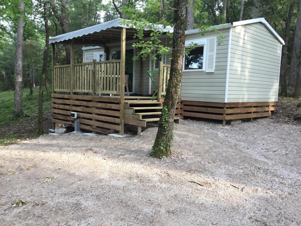 Camping De Graniers Monoblet Exteriör bild