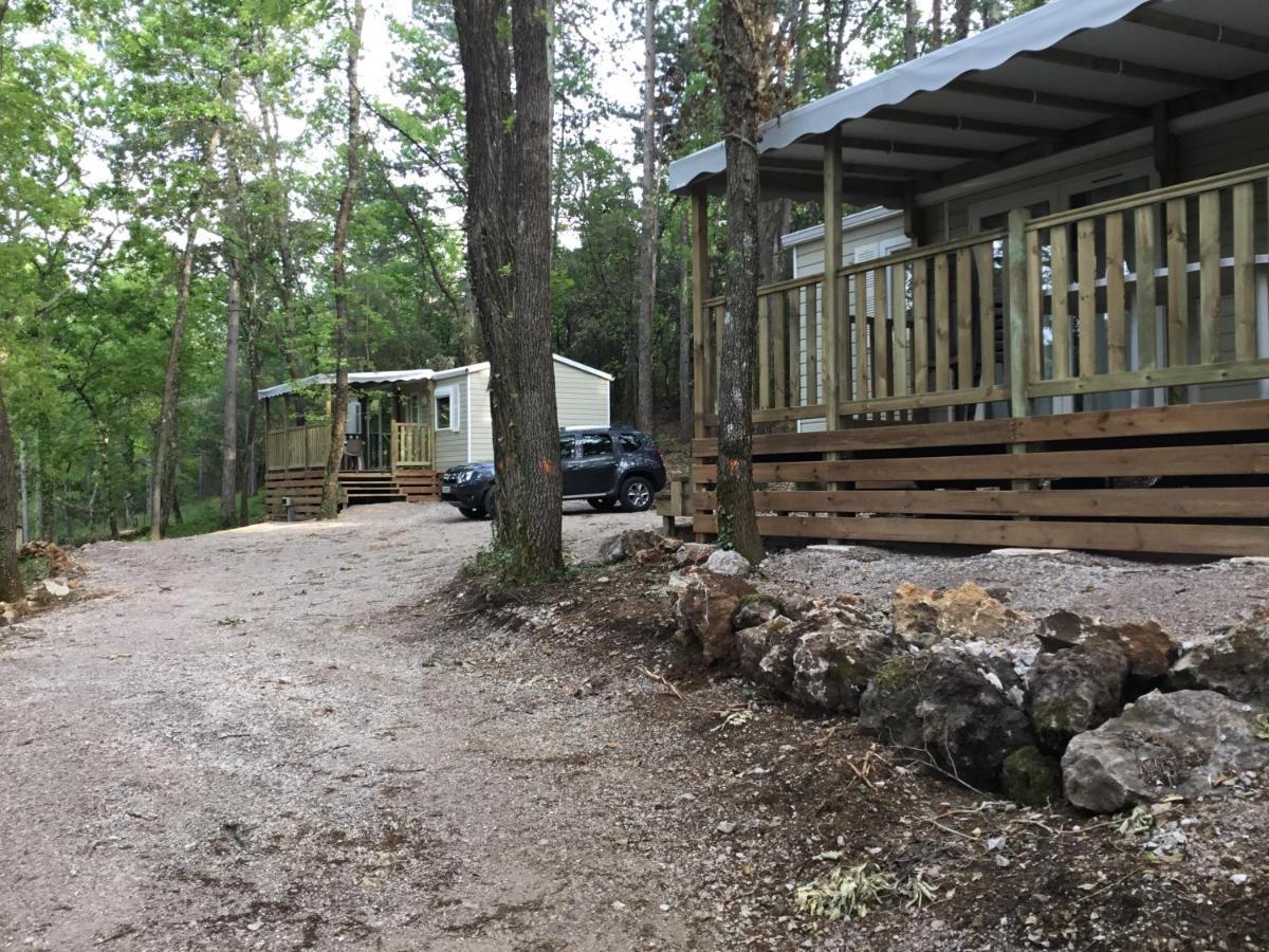 Camping De Graniers Monoblet Exteriör bild