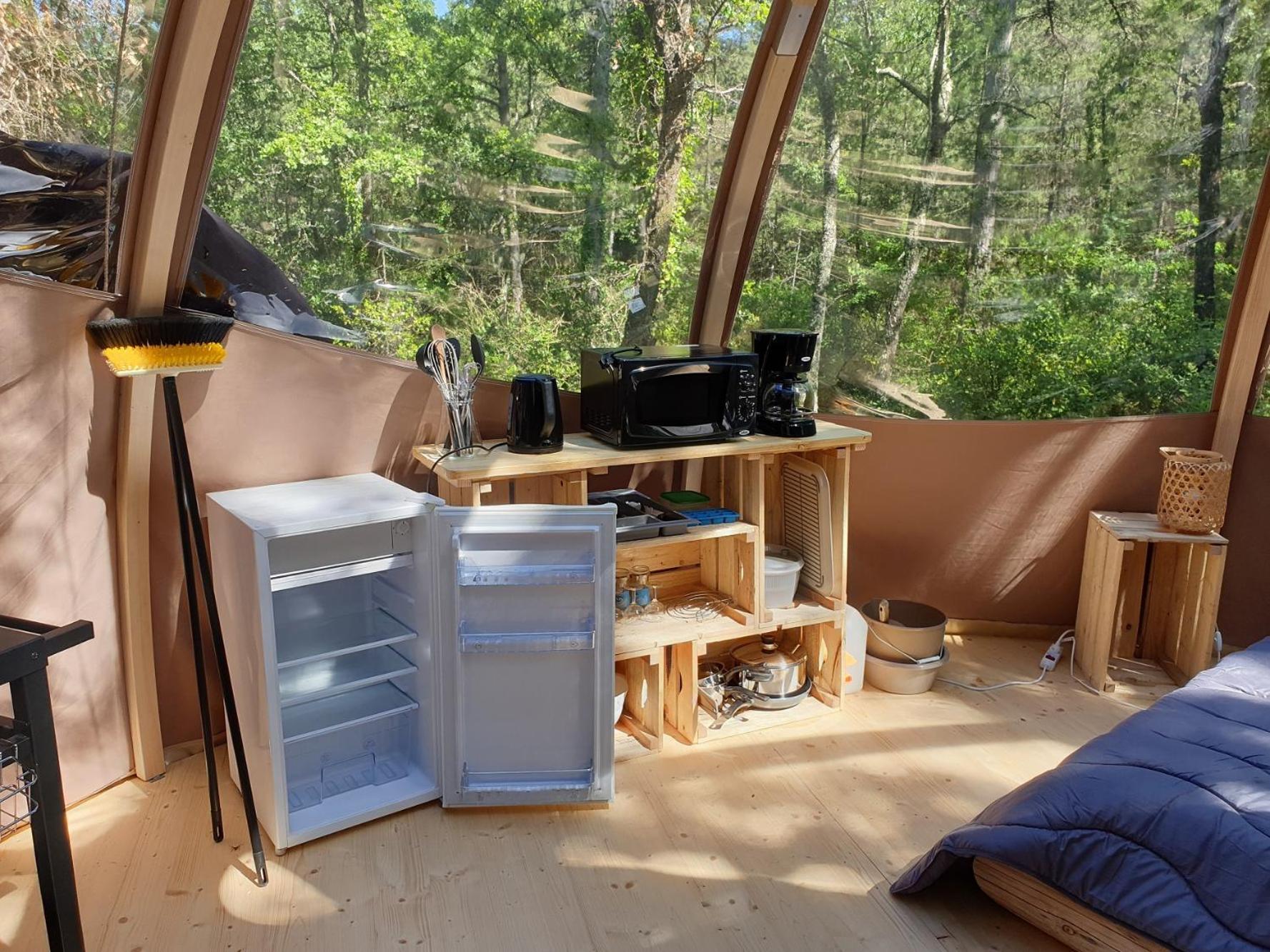 Camping De Graniers Monoblet Exteriör bild