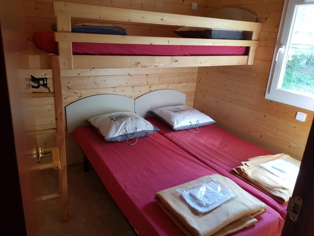 Camping De Graniers Monoblet Exteriör bild